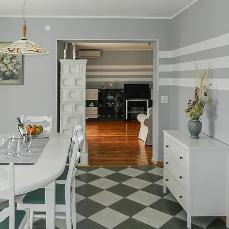 Apartman 3 Bedroom In Susnjici