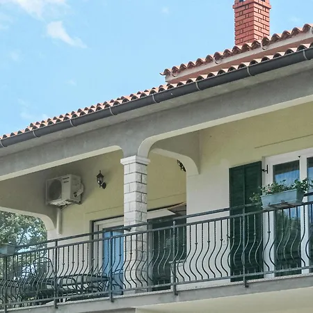 3 Bedroom In Susnjici Apartman *