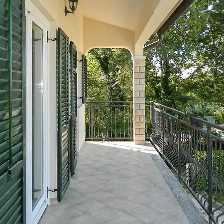 3 Bedroom In Susnjici Kirmenjak