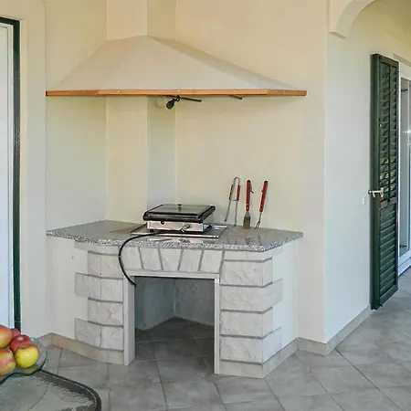 3 Bedroom In Susnjici Apartman *